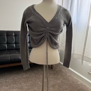 FULL CIRCLE TRENDS - S - Grey Gray Sweater - Scrunch - Long Sleeve Knit
